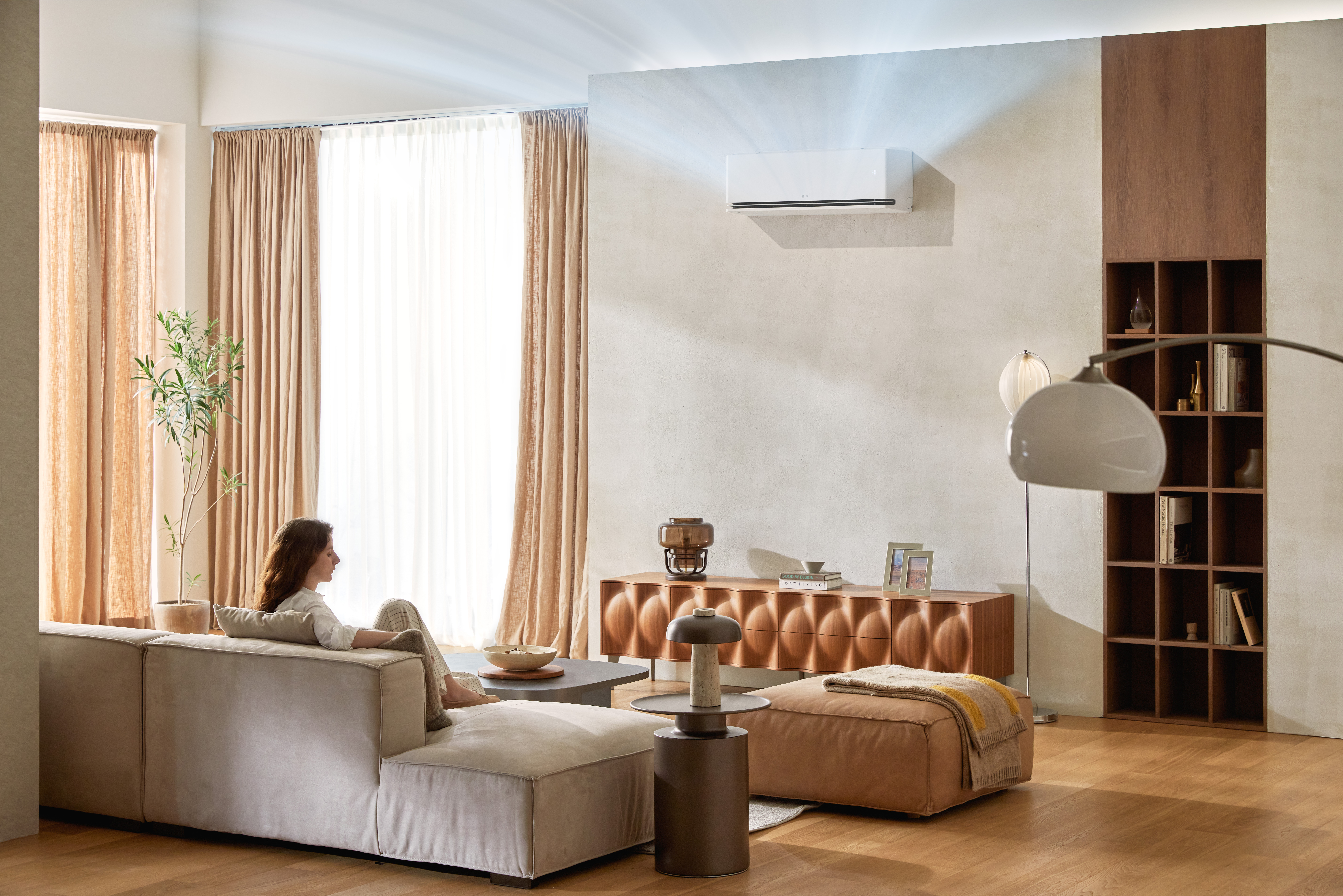 Residential Air Conditioner S3nm091l1ca 2025 White Jpg Lifestyle A06 With Wind